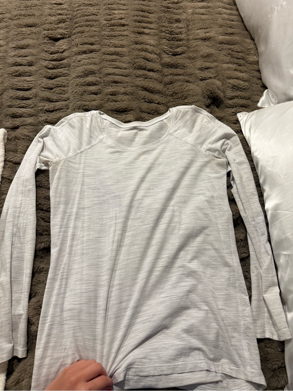 Lululemon long sleeve size 4